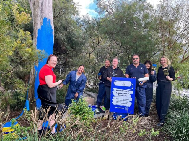 Bright ideas shine with healthy minds behind them 💡 

Uni life is a whirlwind of exciting experiences and new challenges. This blue tree, painted by staff and students at QUT, is a beautiful visual reminder to everyone on campus to make their mental health a priority, check in with their mates and reach out for support when they need it. 

📍 Kelvin Grove Campus, Queensland University of Technology