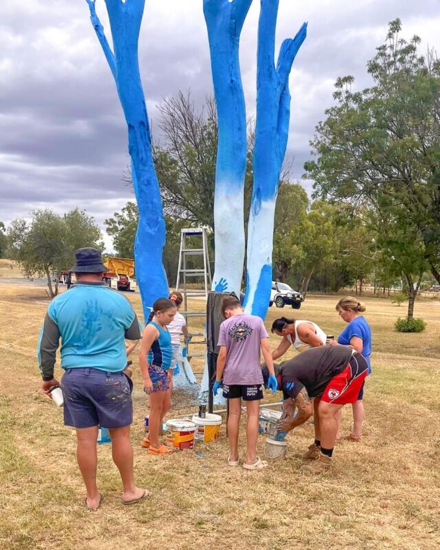 All hands on deck for the Warialda Blue Tree repaint 🖌️⁠
⁠
If your blue tree is looking a little worn, don’t forget to give it some TLC! Just like blue trees, we all need a little extra care now and then to feel strong and resilient.⁠
⁠
Check in on your mates and blue trees this weekend!⁠
⁠
📍 Warialda, NSW⁠
⁠
#bluetreeproject #bluetree #bluetrees #mentalhealth #mentalhealthawareness #kickthestigma #conversationstarter #repaint #blue