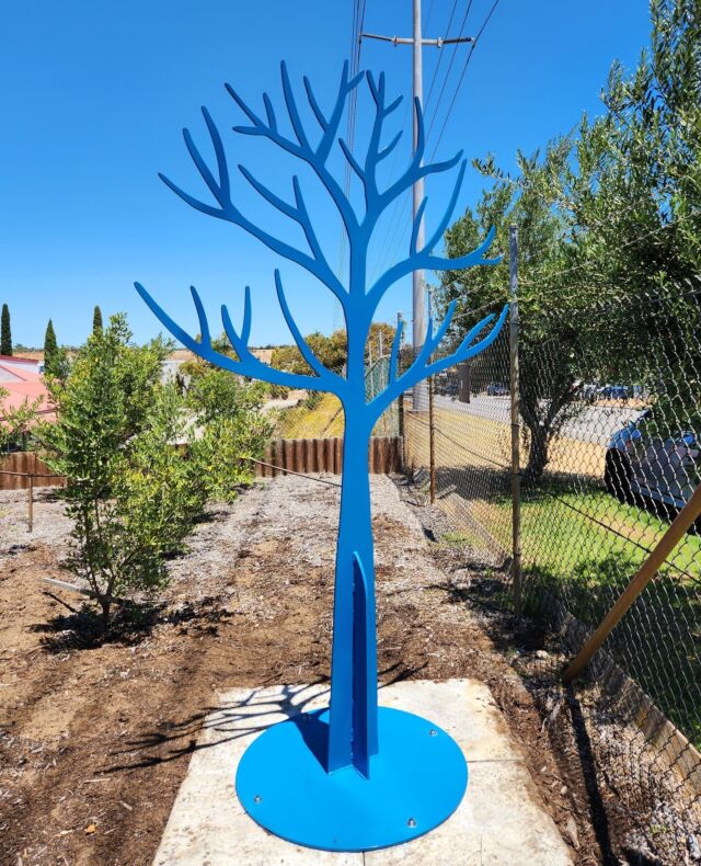 ⁠Blue trees come in all shapes, sizes and materials, often appearing in the most unexpected places 💙 ⁠
⁠
No matter their form or location, they all share the same mission: to spark meaningful conversations about mental health and remind us all to check in - on ourselves and each other.⁠
⁠
📍 Malaga, WA⁠
⁠
#bluetreeproject #bluetree #mentalhealth #mentalwellbeing #mentalhealthawareness #conversationstarter #notabooinbeingblue⁠