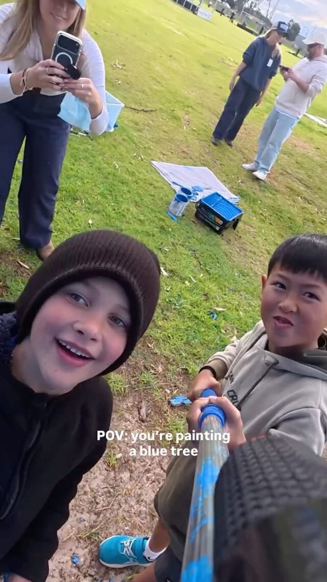 Take this as a sign to round up your mates, get your hands dirty and have a yarn about mental health🪾💙 

Find out how to get involved at link in bio.